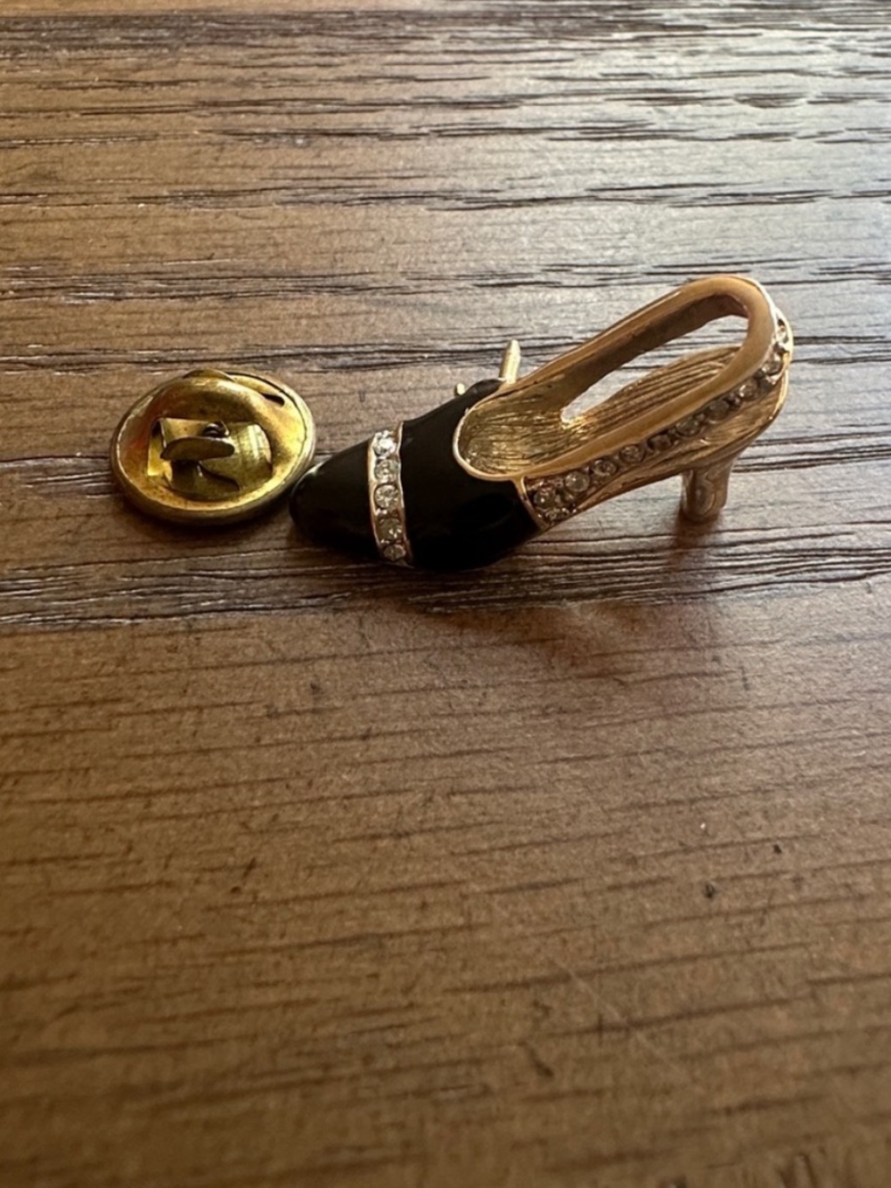 Vintage Pin Bundle - Picture 7 of 7